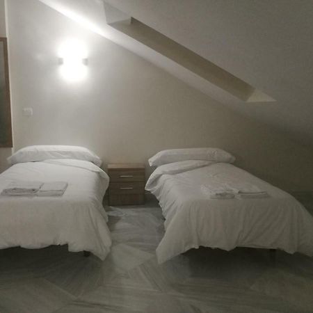 Apartamentos Edificio Vicente Málaga Dış mekan fotoğraf