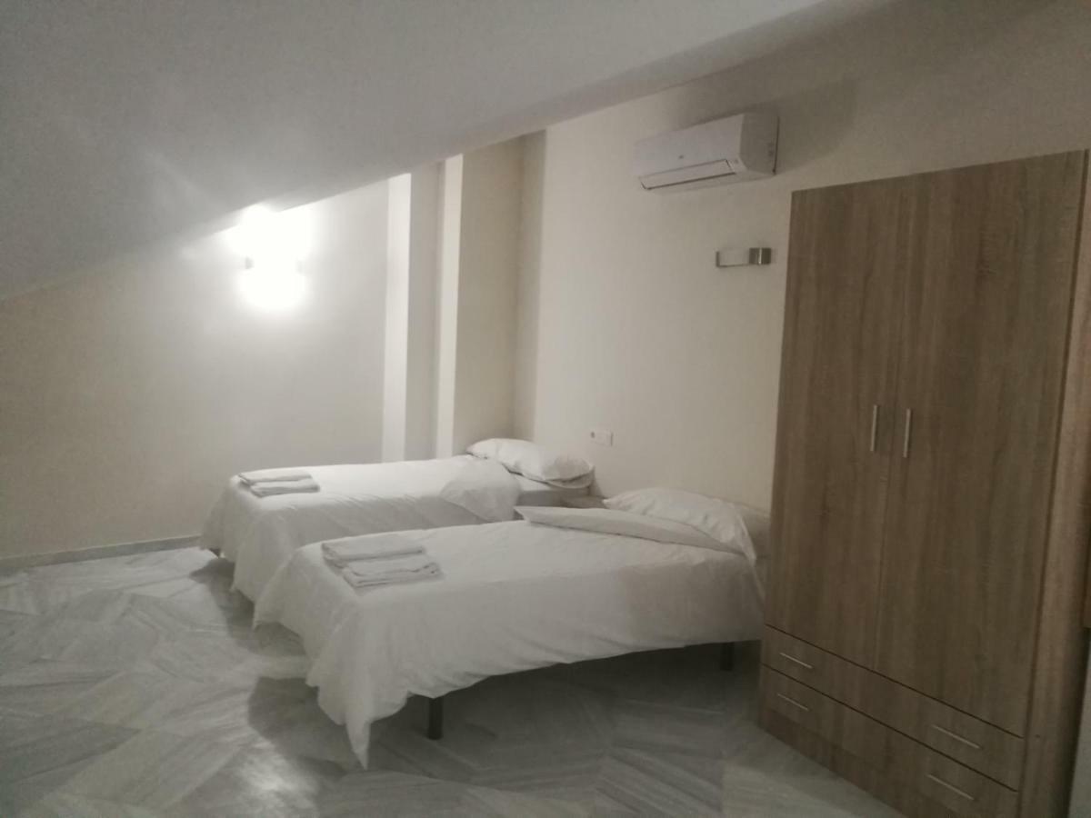 Apartamentos Edificio Vicente Málaga Dış mekan fotoğraf