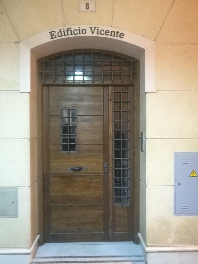 Apartamentos Edificio Vicente Málaga Dış mekan fotoğraf