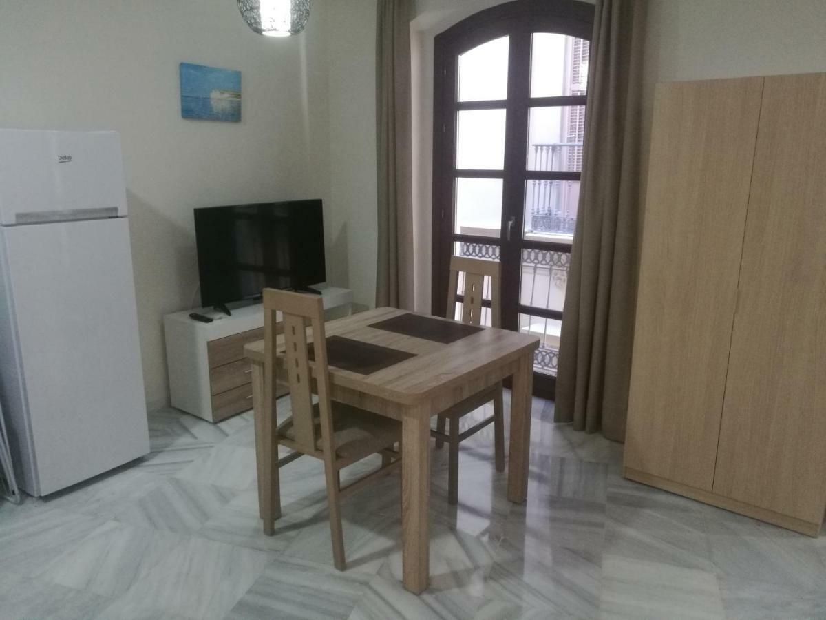Apartamentos Edificio Vicente Málaga Dış mekan fotoğraf