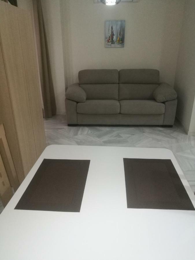 Apartamentos Edificio Vicente Málaga Dış mekan fotoğraf