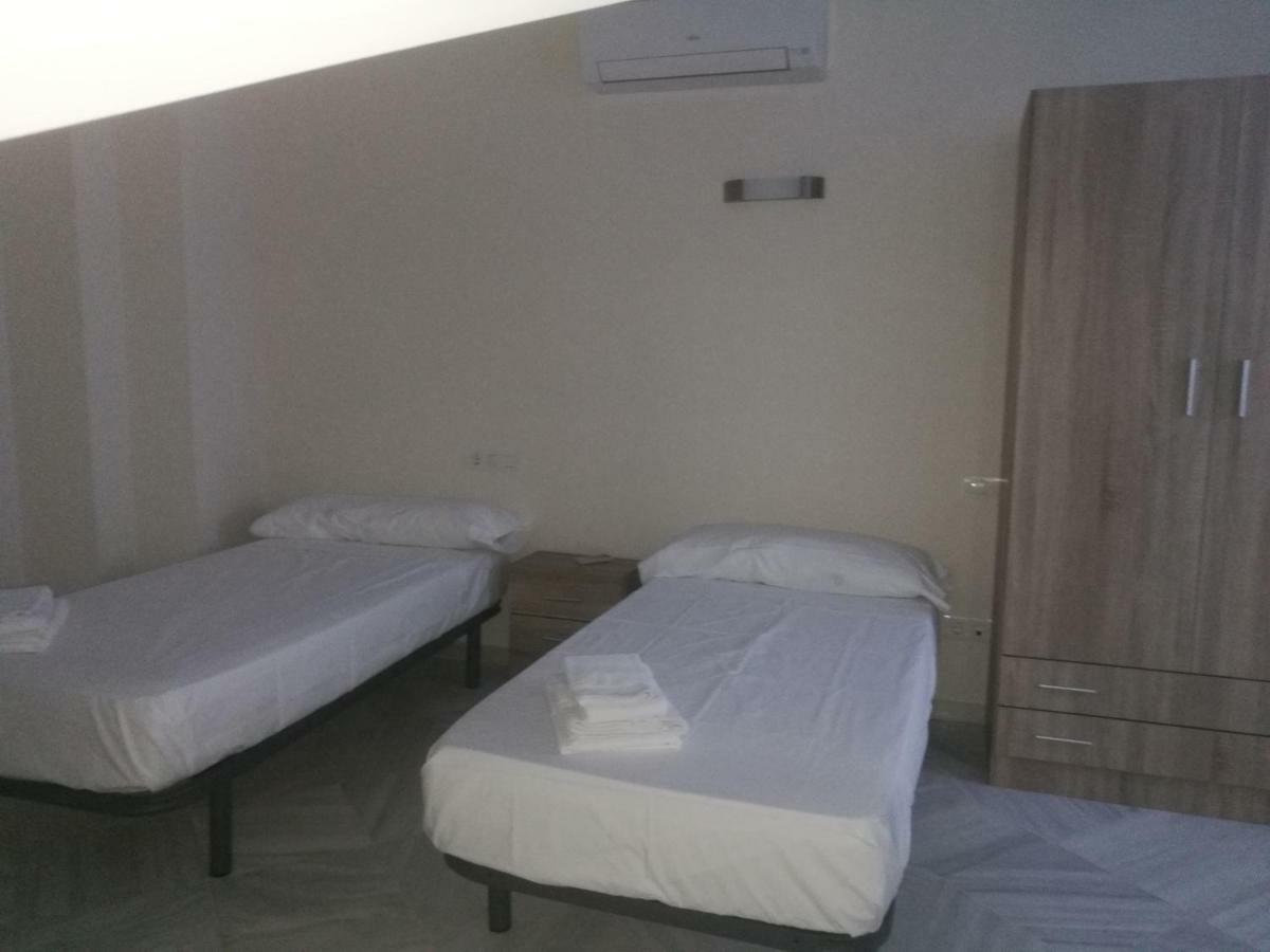 Apartamentos Edificio Vicente Málaga Dış mekan fotoğraf
